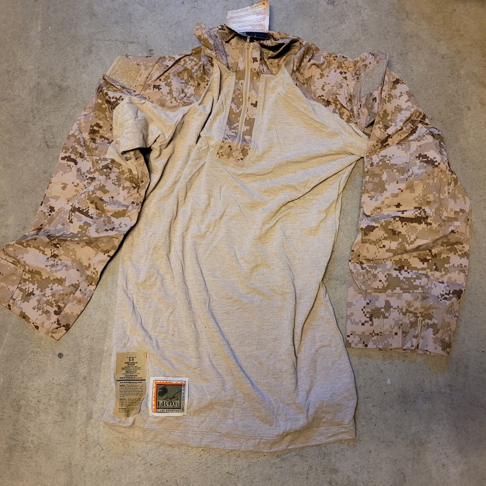 USMC Frog Mens Small regular Woodland/ Desert Marpat Camouflage Combat S…